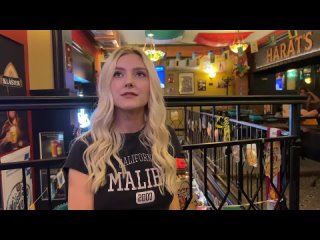 eve elfi offered a passerby to a cafe, fuck her in the toilet